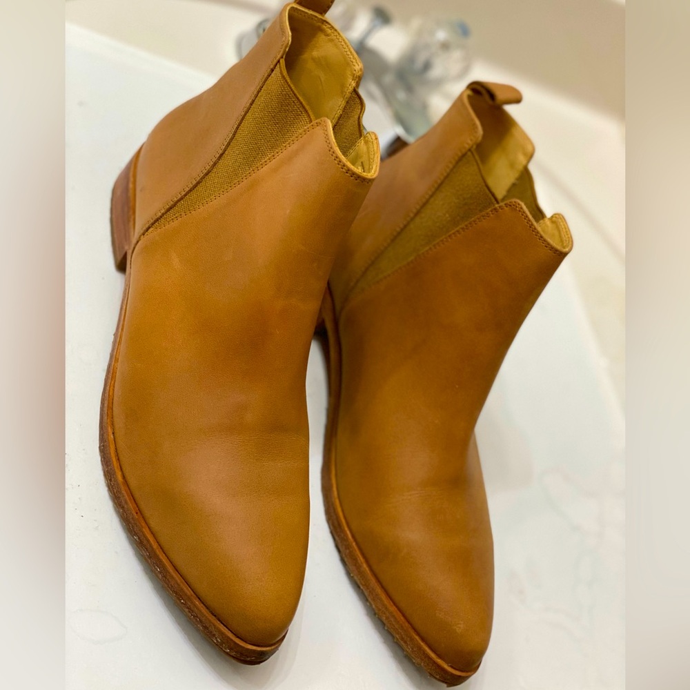 Nisolo Tan Ankle Boots